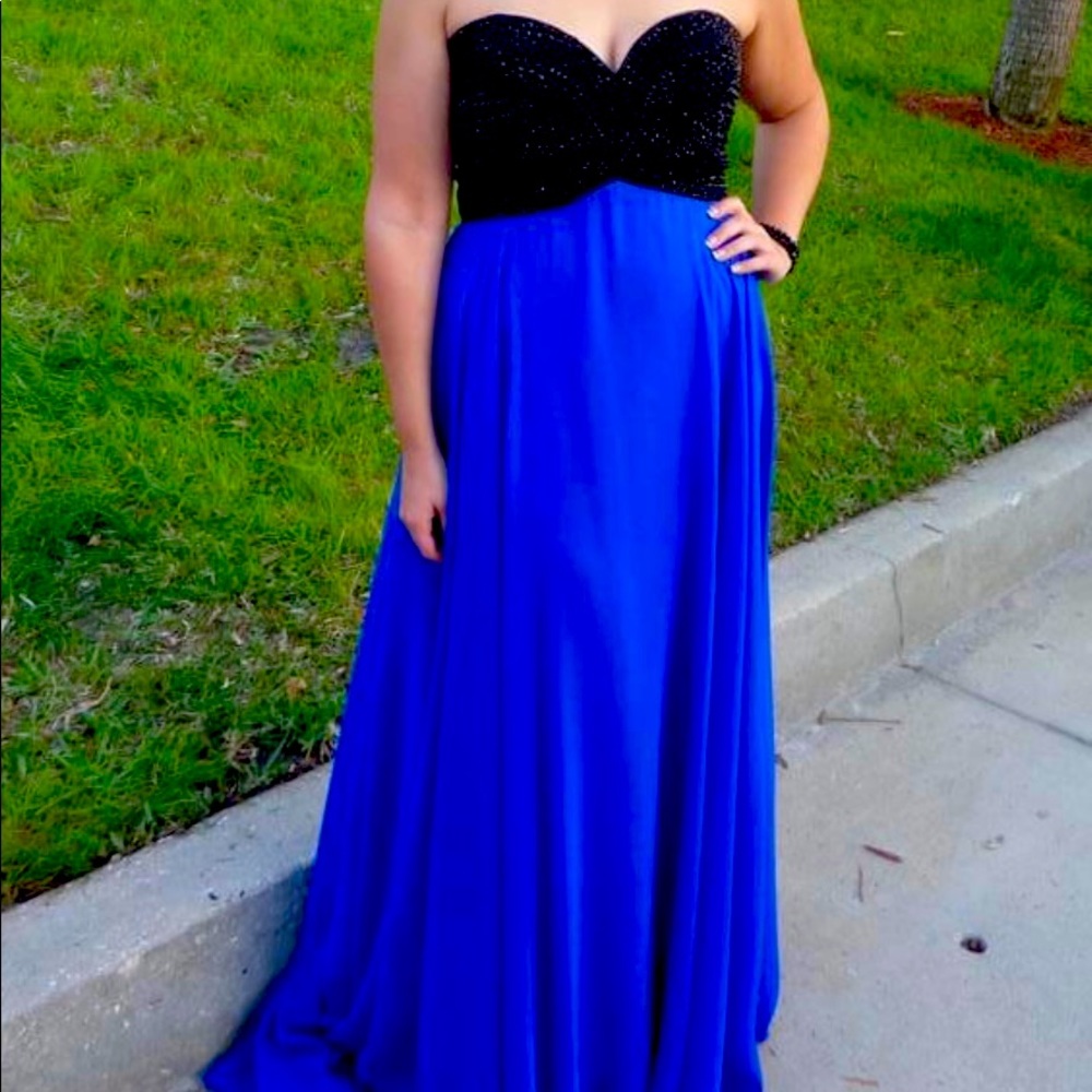 Prom Gown, “Night Moves” brand, size: 12, royal blue with a black beaded bodice.